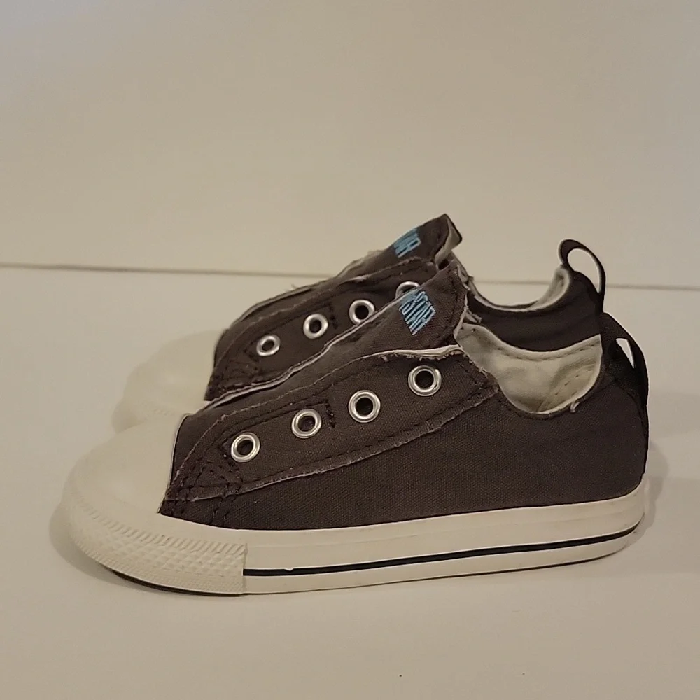 Converse slip sneakers